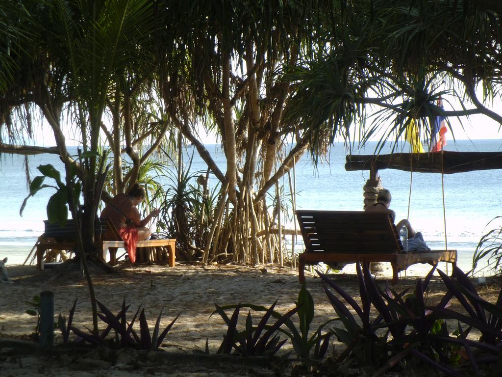 Hornbill Hut Koh Phayam Bagian luar foto